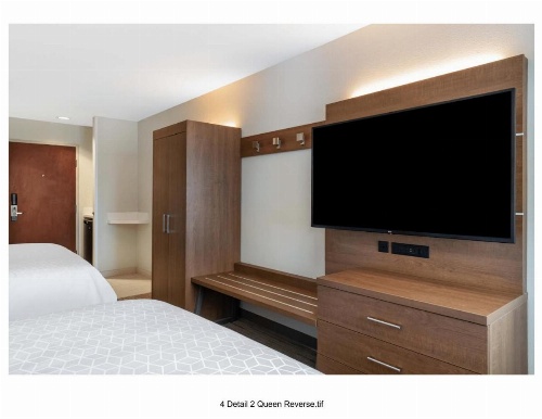 Holiday Inn Express Colorado Springs-Airport image 7