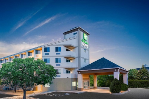 Holiday Inn Express Colorado Springs-Airport image 27